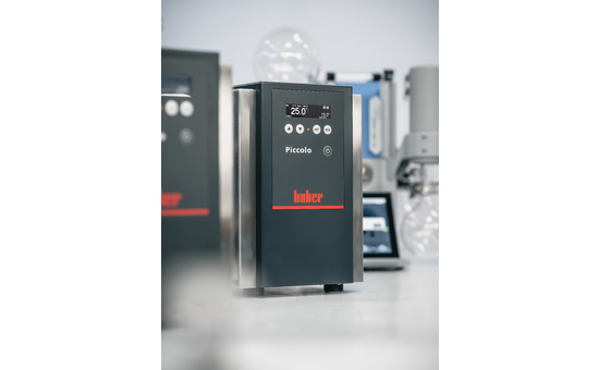 Compact laboratory chiller with Peltier technology